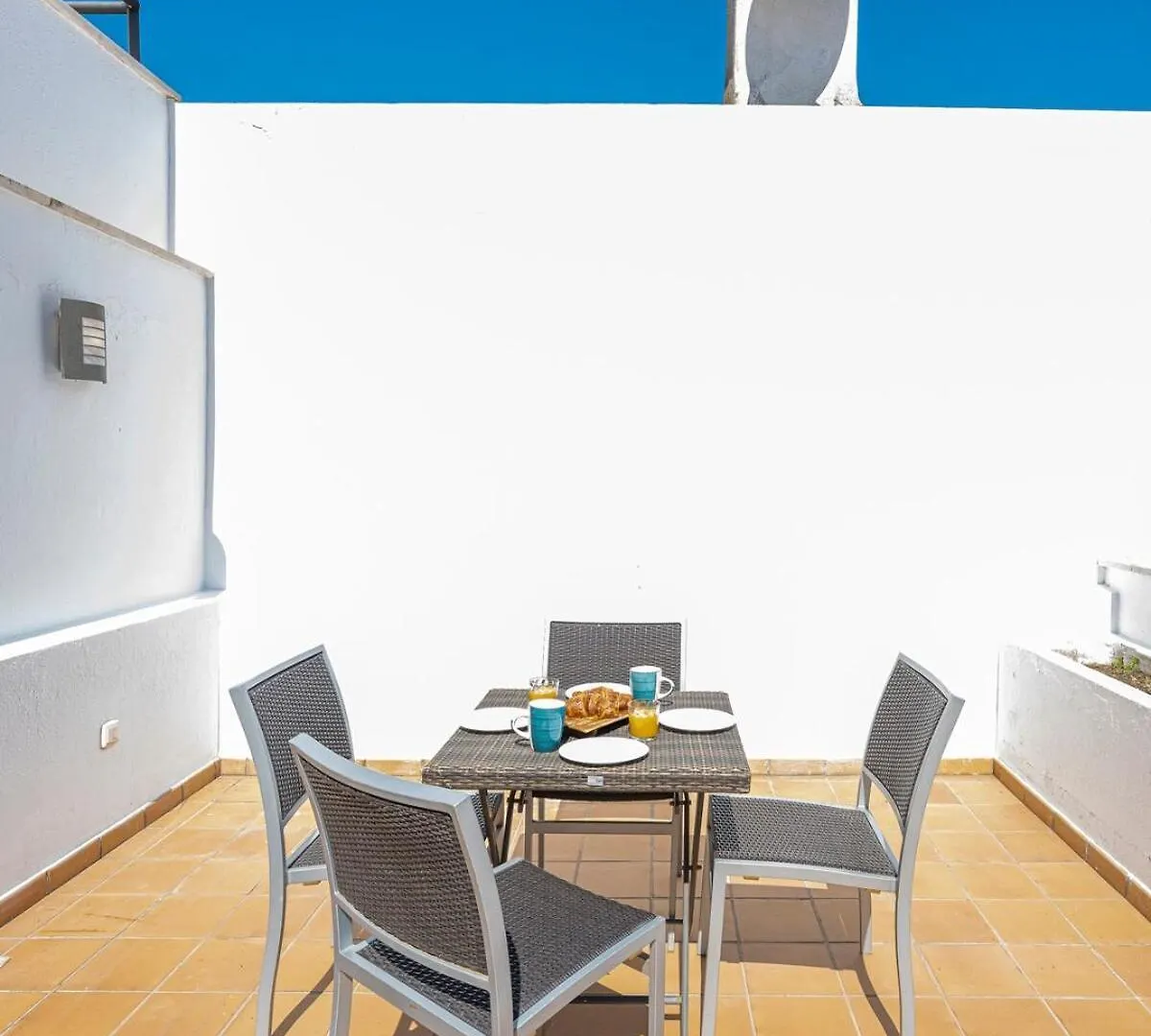 Great 3 Bedroom Apartment With Terrace In Golden Mile Marbella España