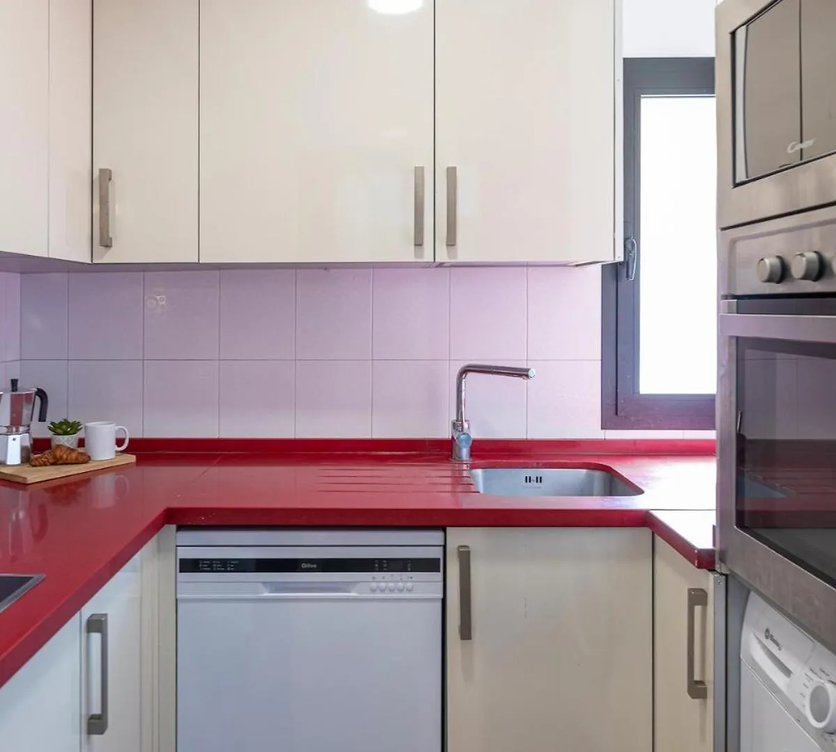 Great 3 Bedroom Apartment With Terrace In Golden Mile Marbella España