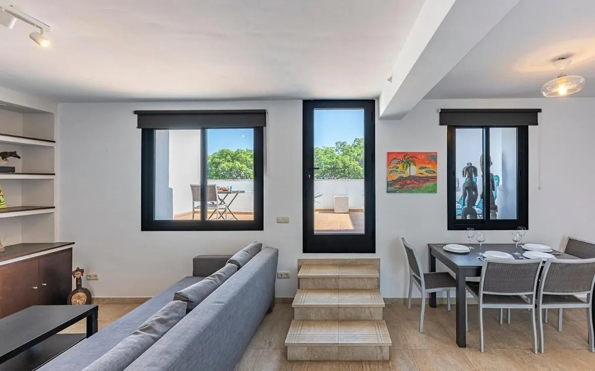 Great 3 Bedroom Apartment With Terrace In Golden Mile Marbella