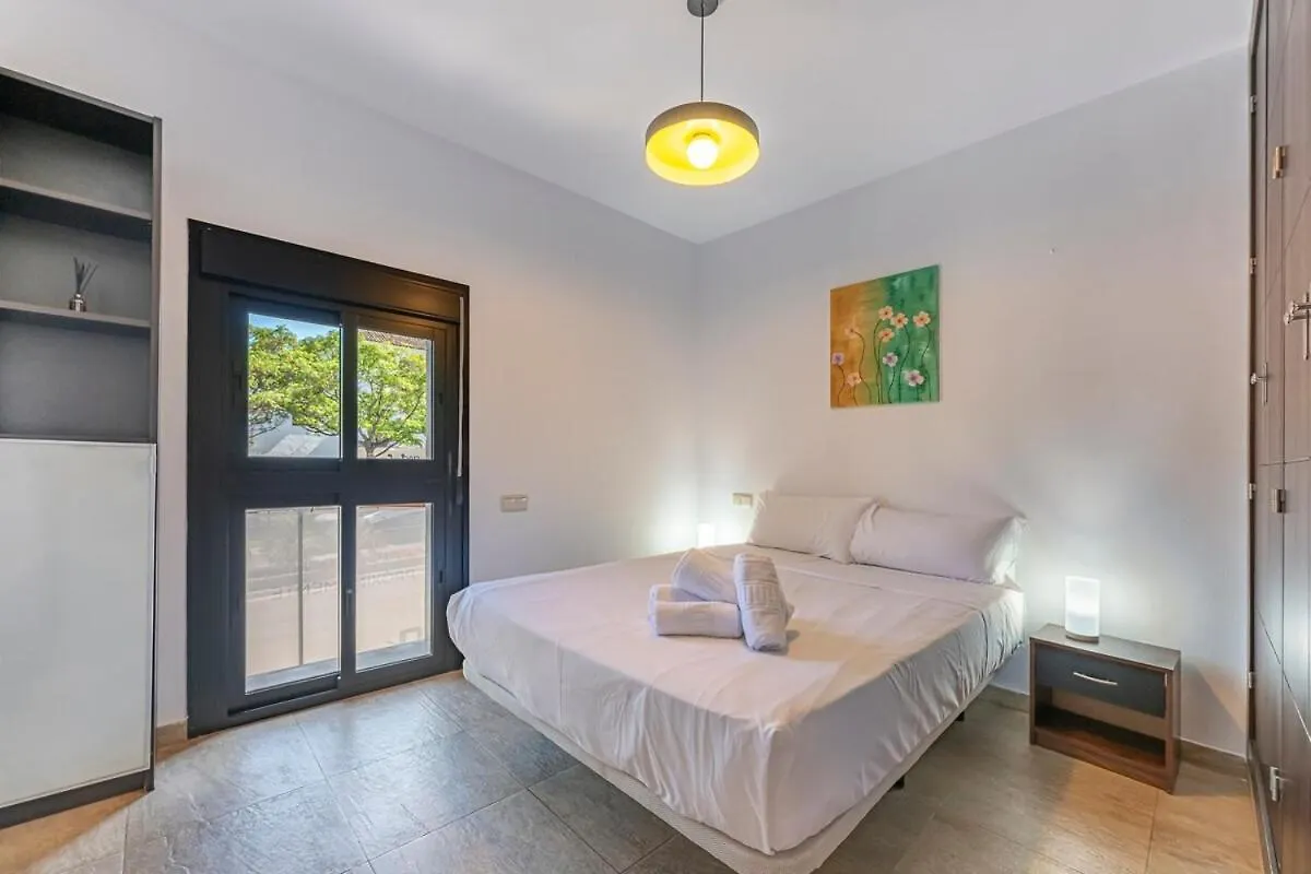 Great 3 Bedroom Apartment With Terrace In Golden Mile Marbella 0*,  Spanyolország