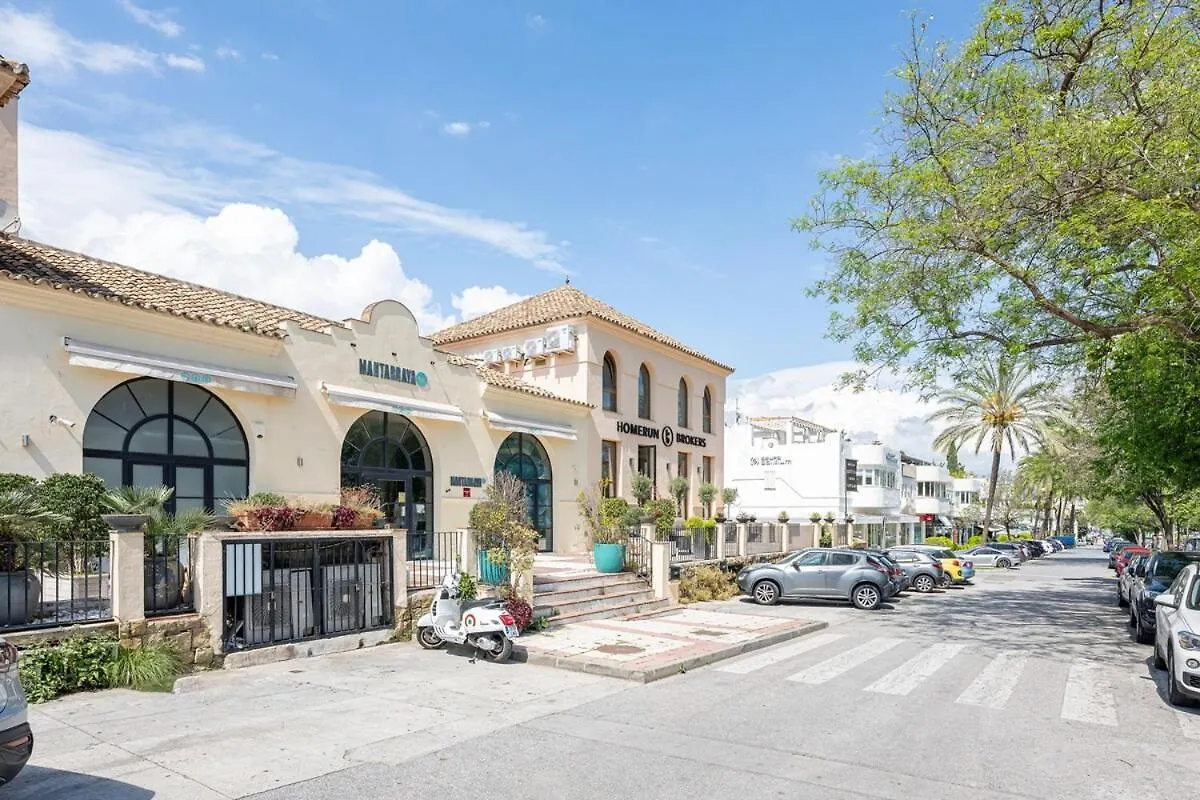 Great 3 Bedroom Apartment With Terrace In Golden Mile Marbella Spanyolország