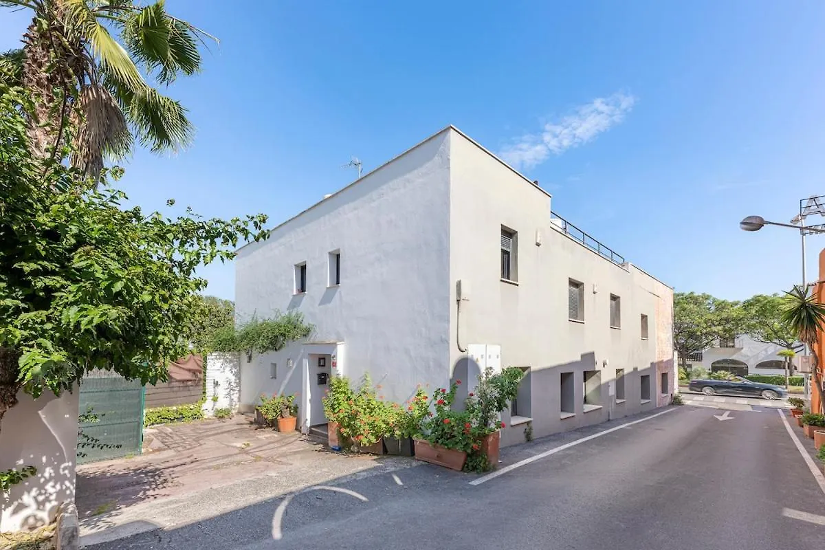 Great 3 Bedroom Apartment With Terrace In Golden Mile Marbella 0*,  Spanyolország