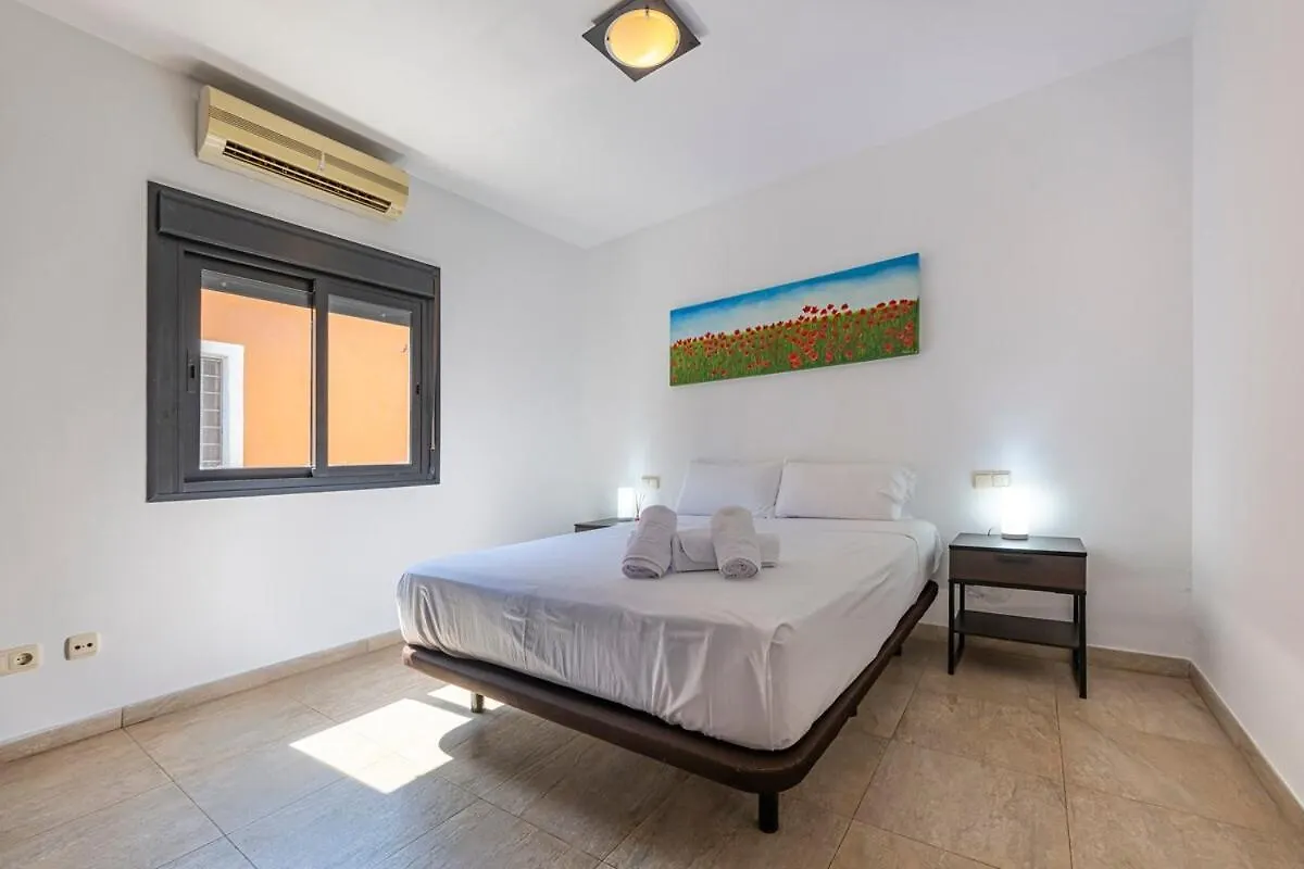 Great 3 Bedroom Apartment With Terrace In Golden Mile Marbella